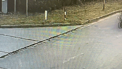 皇冠信用网代理注册_事故频发皇冠信用网代理注册！电动自行车“挡风被”到底该不该用？